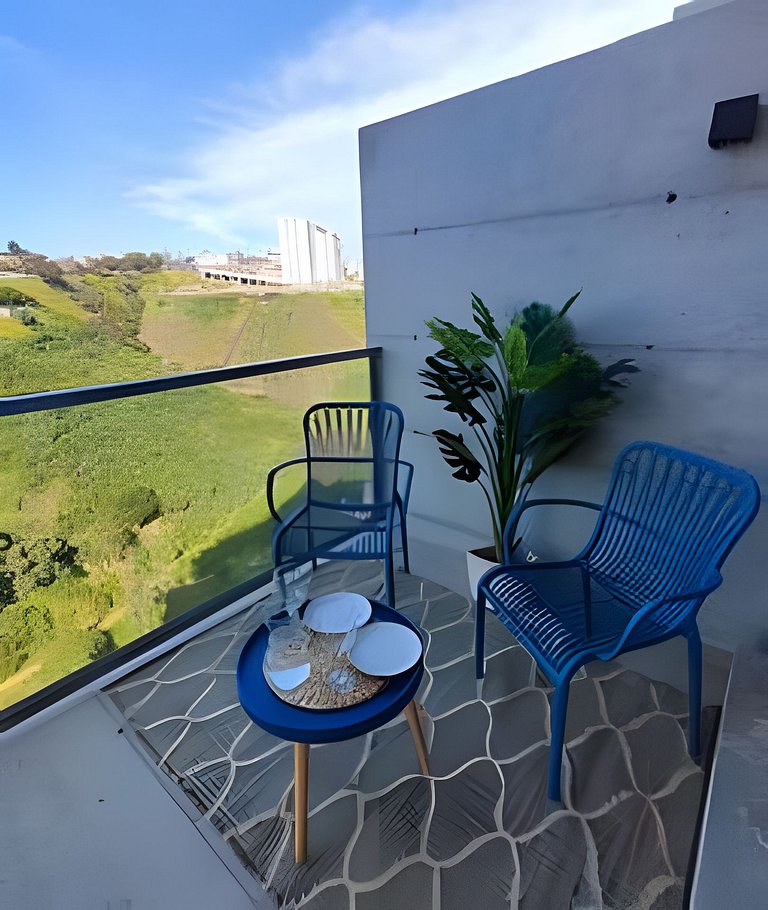 Terraza con vista mar y montaña