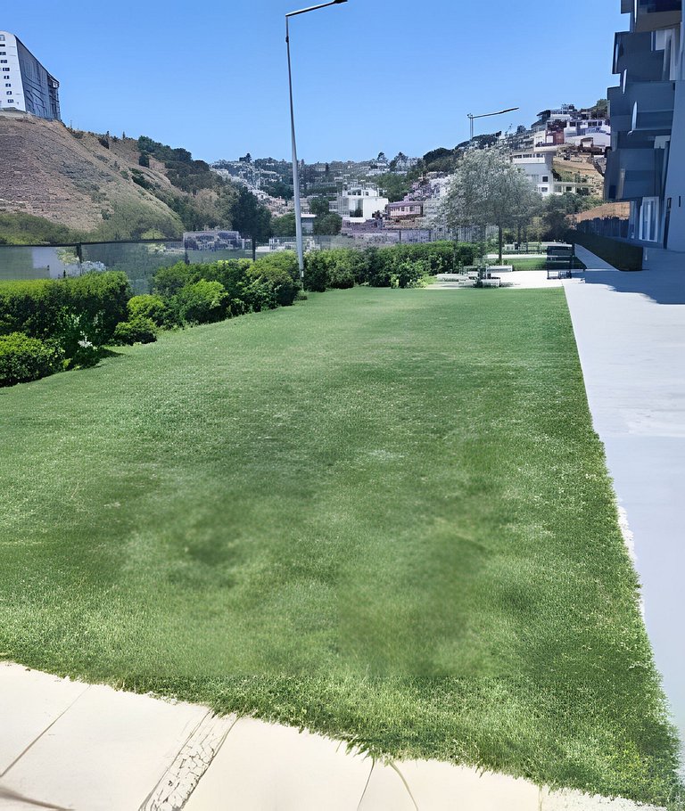 Terraza con vista mar y montaña