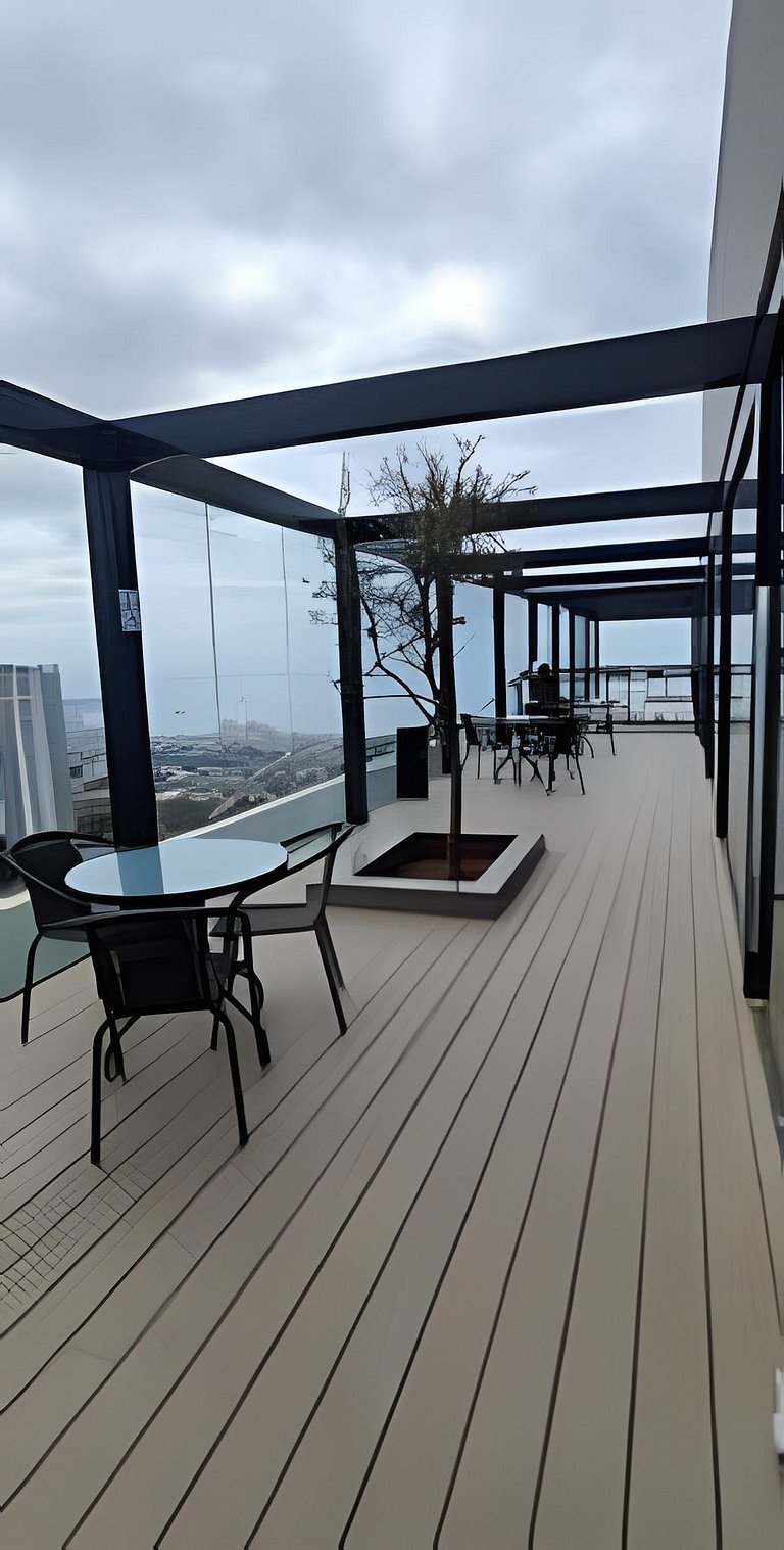 402, Estudio moderno con azotea y vista al mar
