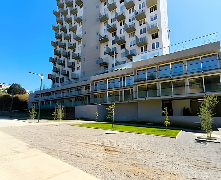 123,Estudio XL con Terraza y Vista