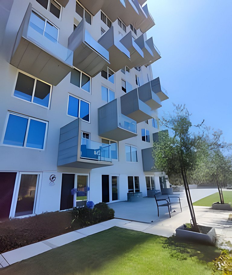 123,Estudio XL con Terraza y Vista
